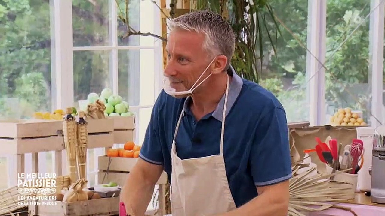Julia Vignali draguée par le candidat Patrice dans "Le Meilleur Pâtissier" - M6