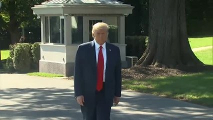 Donald Trump cambia su mensaje dirigido a grupos como "Proud Boys"