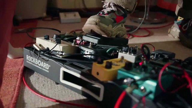 47) Music. Guitar Bass. Mr. Hat. The Whole Other. Dance et électro. Funk