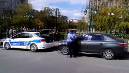 Cezaya sinirlenip motosikleti ateşe verdi