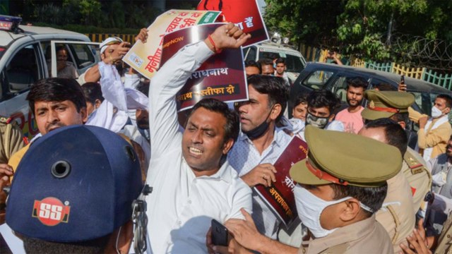 Hathras gangrape case: Cong workers crowd at DND flyover