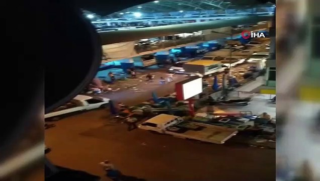 Pazarcı esnafının 'koltuk değnekli' kavgası kamerada