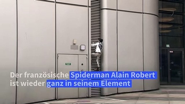 Französischer Spiderman erklimmt Frankfurter Wolkenkratzer