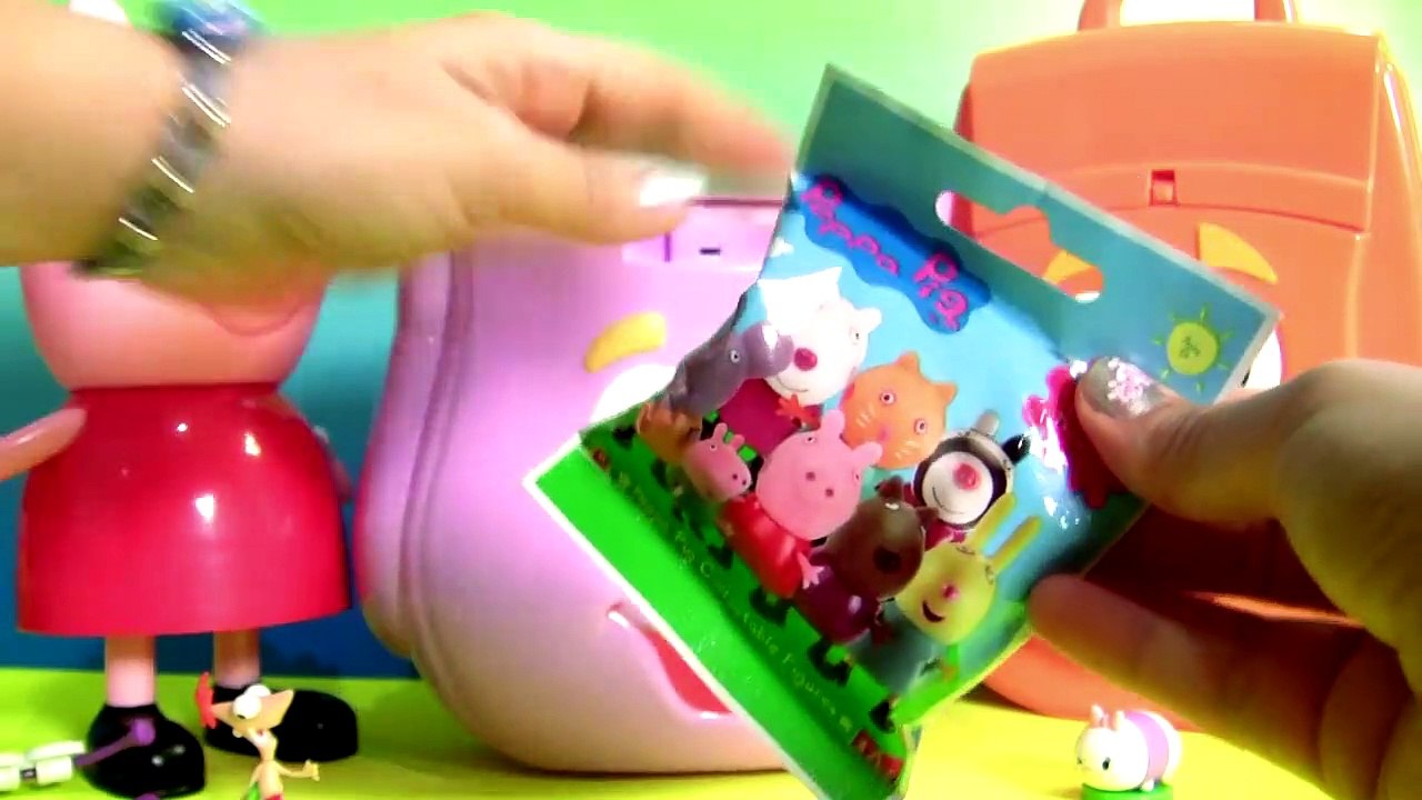 Mochila da Dora, a Aventureira Dora The Explorer Surprise Eggs Dora