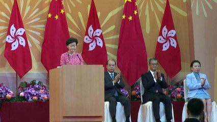 Hong Kong celebra el "retorno de la paz" pero detiene a decenas de personas