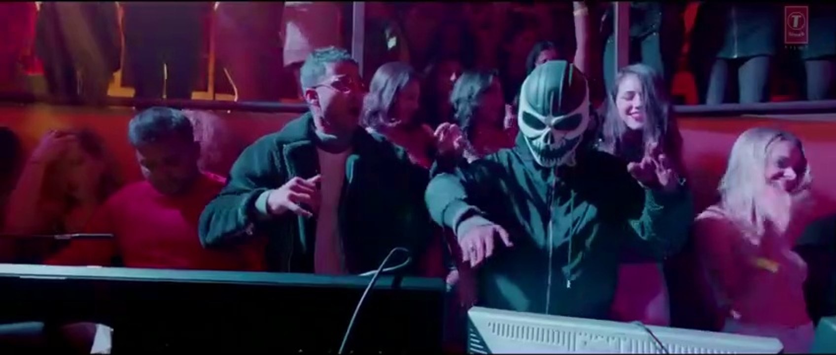 Full Song_ Garmi _ Street Dancer 3D _ Varun D, Nora F, Badshah, Neha K _ Remo D ( 480 X 854 )