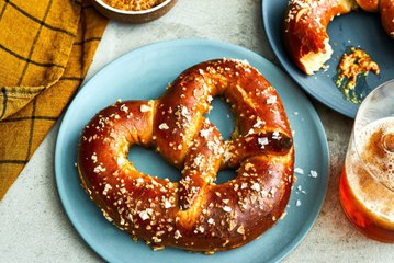 How to Make the Saltiest, Chewiest, Tastiest Soft Pretzels