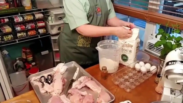 Fried Chicken fried in Deep Iron Skillet, Best Southern Cooking Tutorials