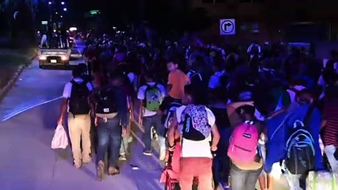 Tausende Honduraner machen sich auf in die USA