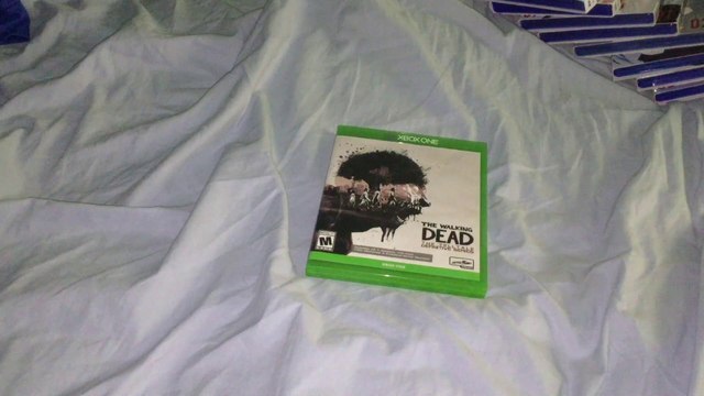 The Walking Dead: The Telltale Definitive Series (Xbox One) Unboxing