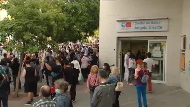 Vallecas sale a la calle un día más para protestar por el confinamiento por barrios
