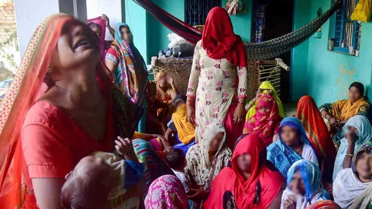 Hathras Case: Victim's family accuses of being pressurized