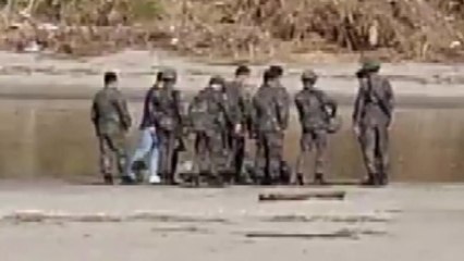 삼척에서 뗏목 의심 물체 발견돼 해수욕장 한때 통제 / YTN