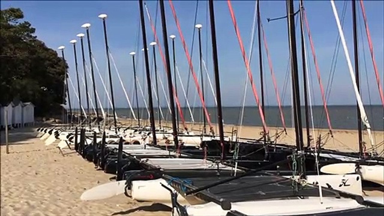 Relax cool bruit de haubans sur les mats des voiliers