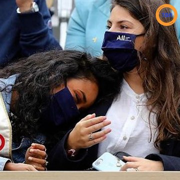 Quand la Miss France, Clémence Botino, roupille pendant Roland Garros !