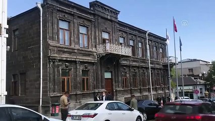 Tutuklanan HDP'li Kars Belediye Başkanı Bilgen görevden uzaklaştırıldı