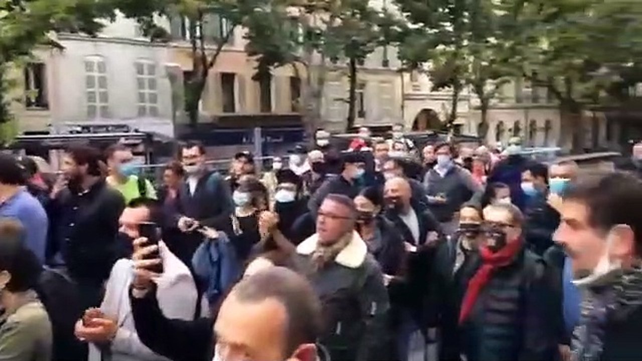 Restos et bars fermés. Jets d'assiettes, concert de casseroles devant la préfecture