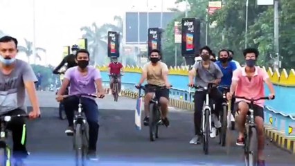 जब इंदौर कलेक्टर ने चलाई साईकिल, इम्युनिटी बढ़ाने के लिए दिया संदेश