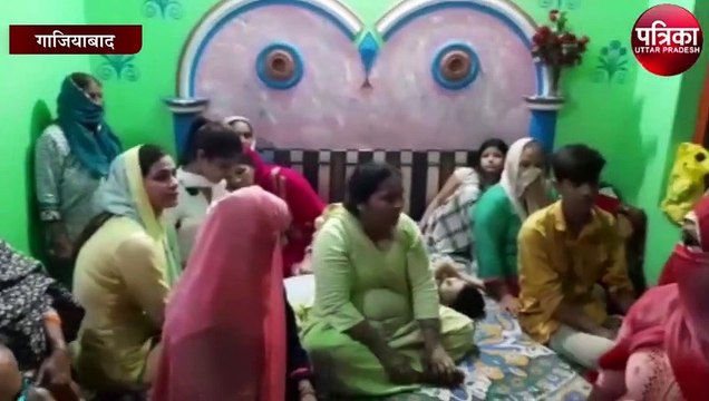 पुलिस की वर्दी पहनकर घर मे घुसे बदमाशों ने लाखों की डकैती को दिया अंजाम