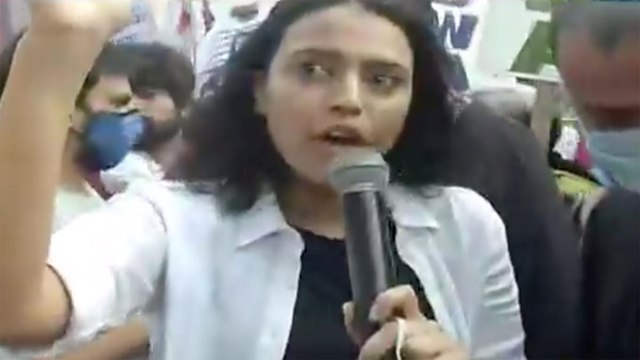 Hathras gangrape protest: Swara Bhasker at Jantar Mantar