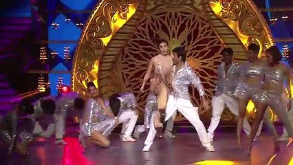 Alia Bhatt's Dance Tribute To Karan Johar Exclusive in stage