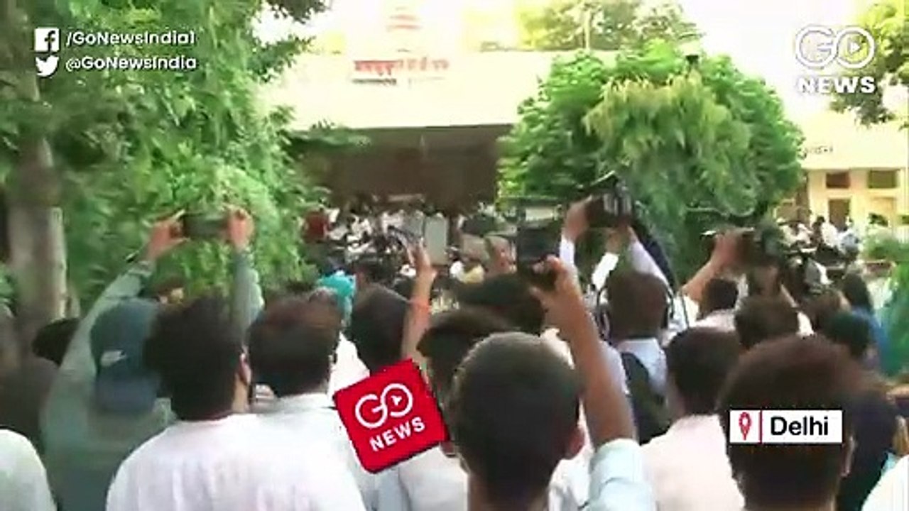 हाथरस मामला: प्रियंका गांधी दिल्ली स्थित वाल्मीकि मंदिर में प्रार्थना सभा में हुईं शामिल