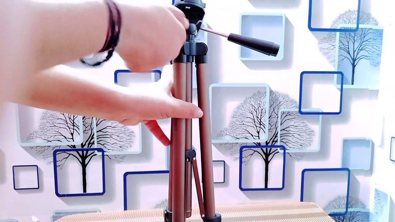 AmazonBasics 50-Inch Lightwieght Tripod Unboxing+ Giveaway