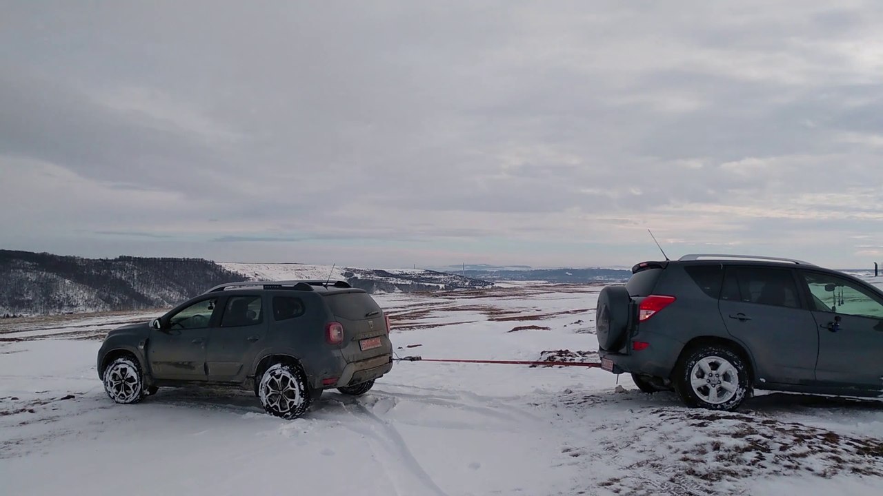 Dacia Duster Pulls out the Toyota Rav 4 - Offroad Adventures