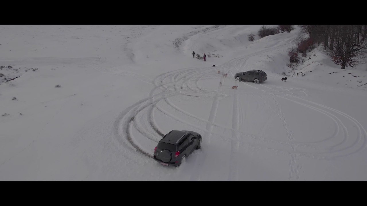 Duster 2019 vs Toyota Rav 4 Snow Hill Offroad