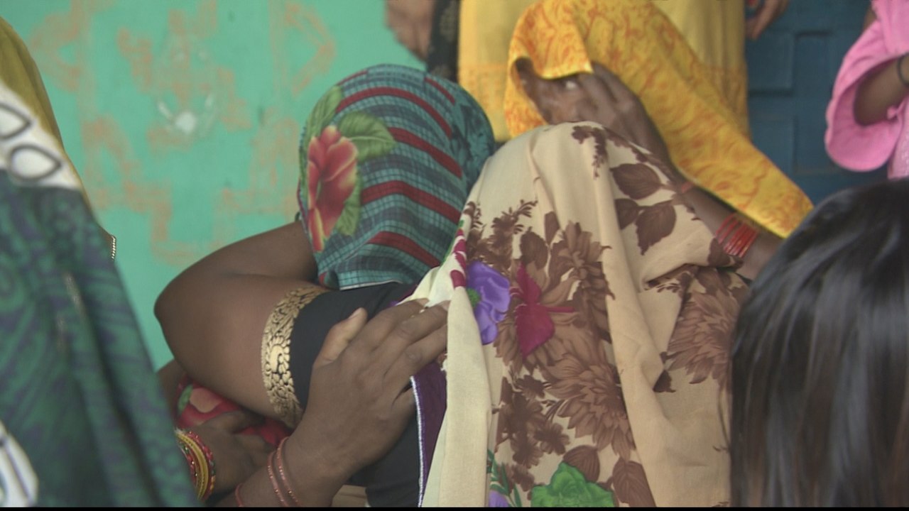 India Dalit rape: Protesters and opposition defy restrictions