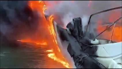 Disastro a Loano: yacht in fiamme, le spaventose immagini