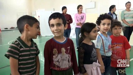 Son dakika... Azerbaycanlı siviller spor salonuna sığındı