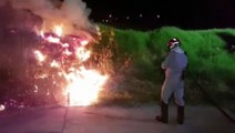 Bombeiros combatem incêndio no Bairro Cascavel Velho
