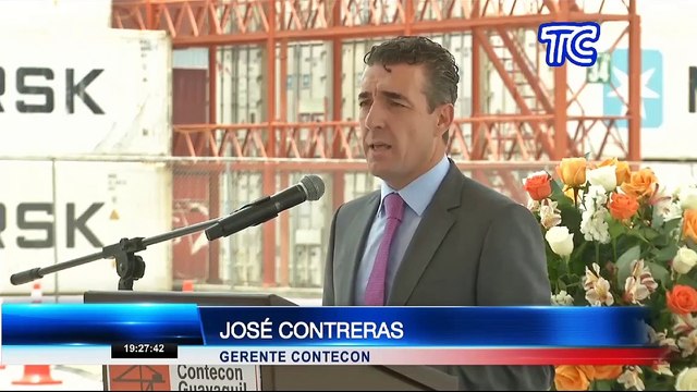 El ministro de Transporte y Obras Públicas, Gabriel Martínez, firmó el convenio para la repotenciación del Puerto Marítimo de Guayaquil