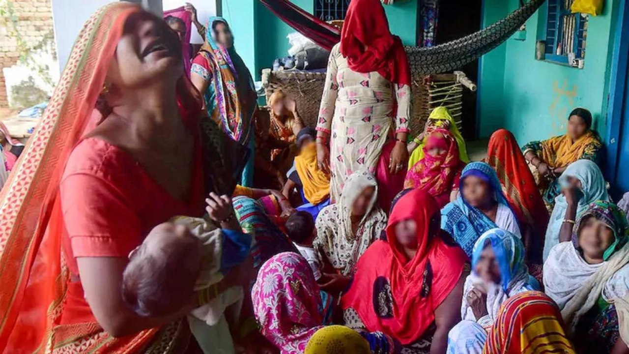 Hathras: Family wants DM's narco test, SC monitoring