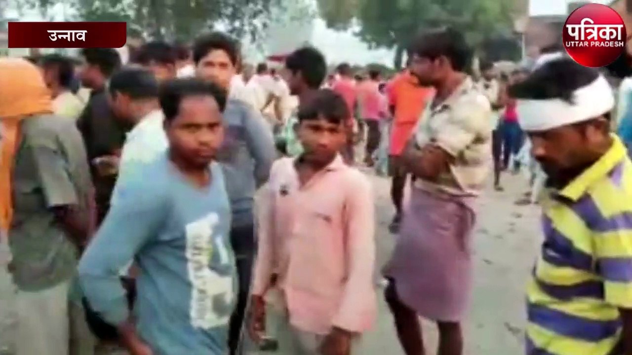 पटाखा में विस्फोट से अफरा-तफरी, दुकानों के टूटे...