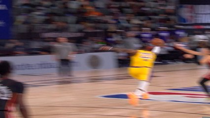 NBA : Le dunk de la nuit pour le bulldozer LeBron James