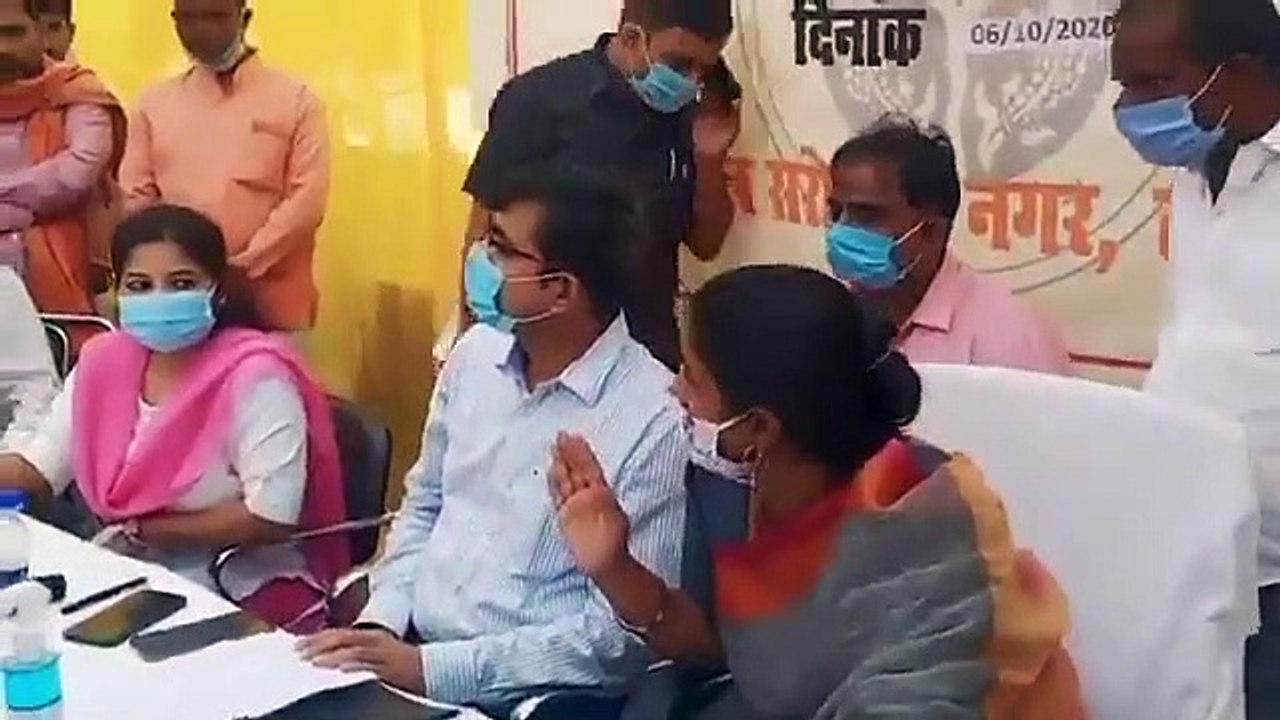 मंत्री स्वाति सिंह ने सरोजनीनगर के नायब तहसीलदार को लगाई फटकार, वीडियो वॉयरल