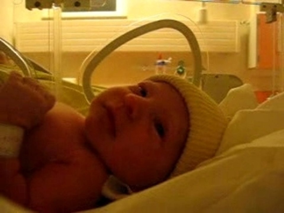 DEUX HEURES APRES MA NAISSANCE