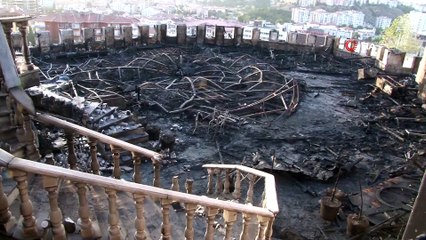 Estergon Kalesi'ndeki restoranda çıkan yangında geriye küller kaldı