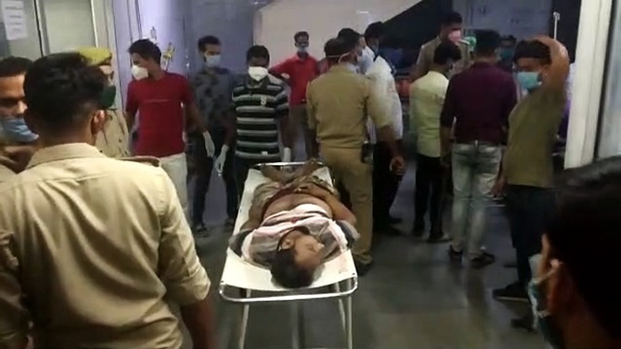 पानी की टंकी से कूद कर दो दोस्तों ने की आत्महत्या