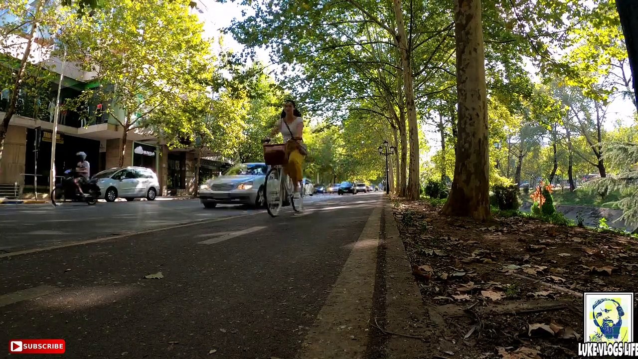 BRITISH TRAVEL VLOGGER- ENGLISH GUY VLOGGING IN ALBANIA , I WASNT EXPECTING THIS