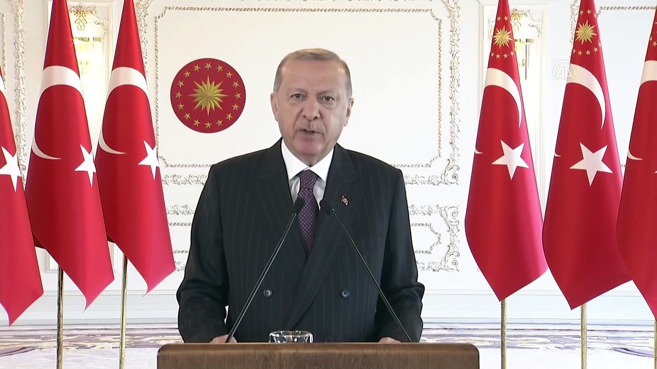 Cumhurbaşkanı Erdoğan: Gençlerimize 2053 vizyonlarını hayata geçirebilmeleri için büyük, güçlü ve zengin bir Türkiye bırakmakta kararlıyız - İSTANBUL