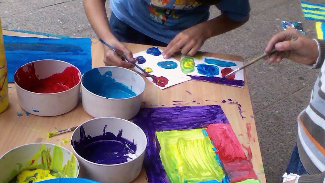 Malaktion mit berliner Kindern