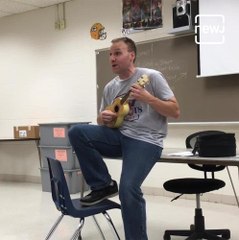 US Professor Turns All Time Favourite FRIENDS Theme Song Into A Welcome Song For His Students