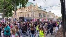Avusturya'da sığınmacılar için gösteri düzenlendi - VİYANA