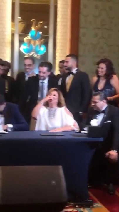 زغروطة الهام شاهين وبوسي شلبي وغناء تامر حسني فى حفل زفاف آمير شاهين