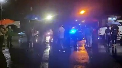 Manifestantes molestos por caso de camiones de bomberos para atender emergencia