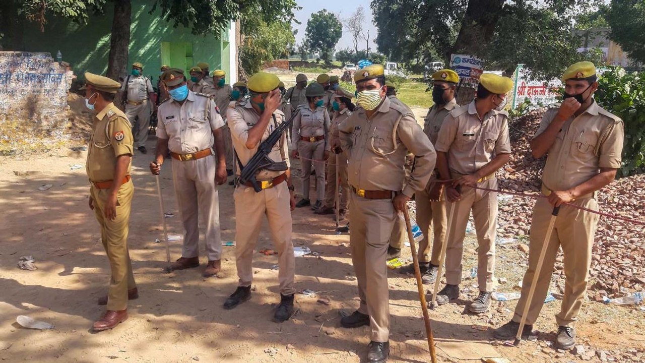Hathras: CM recommends CBI, SIT will also compl...