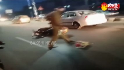 హైదరాబాద్: మియాపూర్ వద్ద రోడ్డు ప్రమాదం